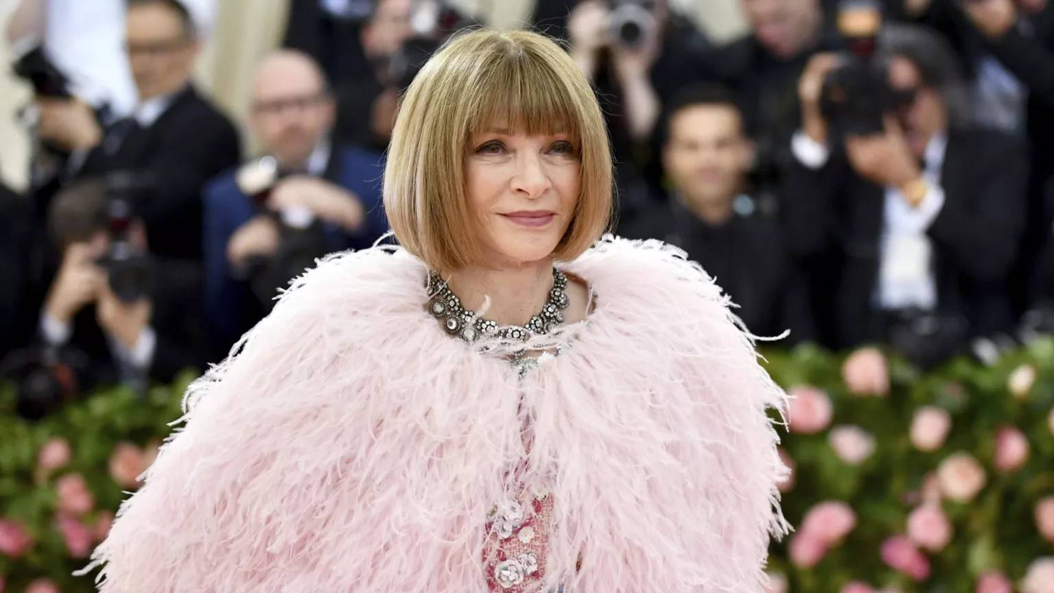 Anna Wintour Steps Aside at Vogue